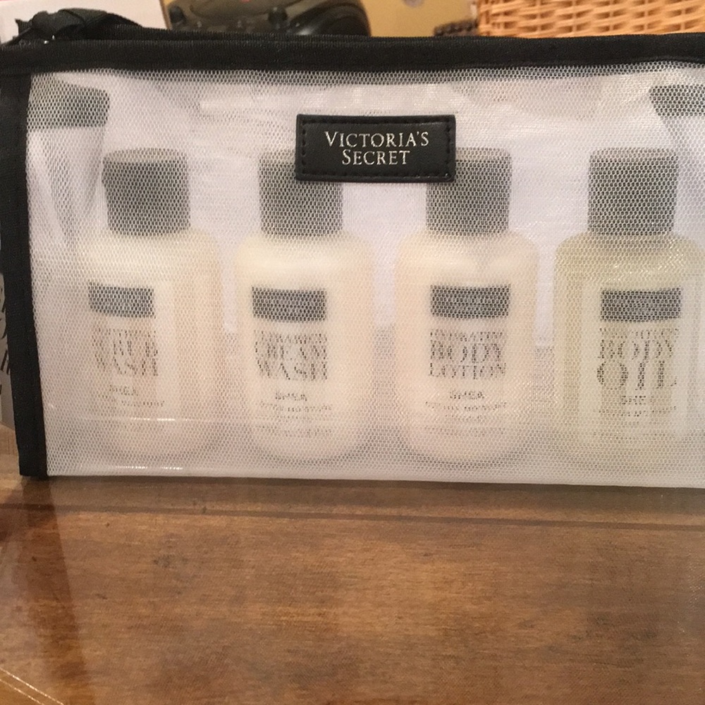 Victoria Secret body care set